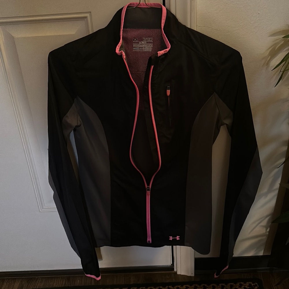 Under Amour! Jacket like new super cute!